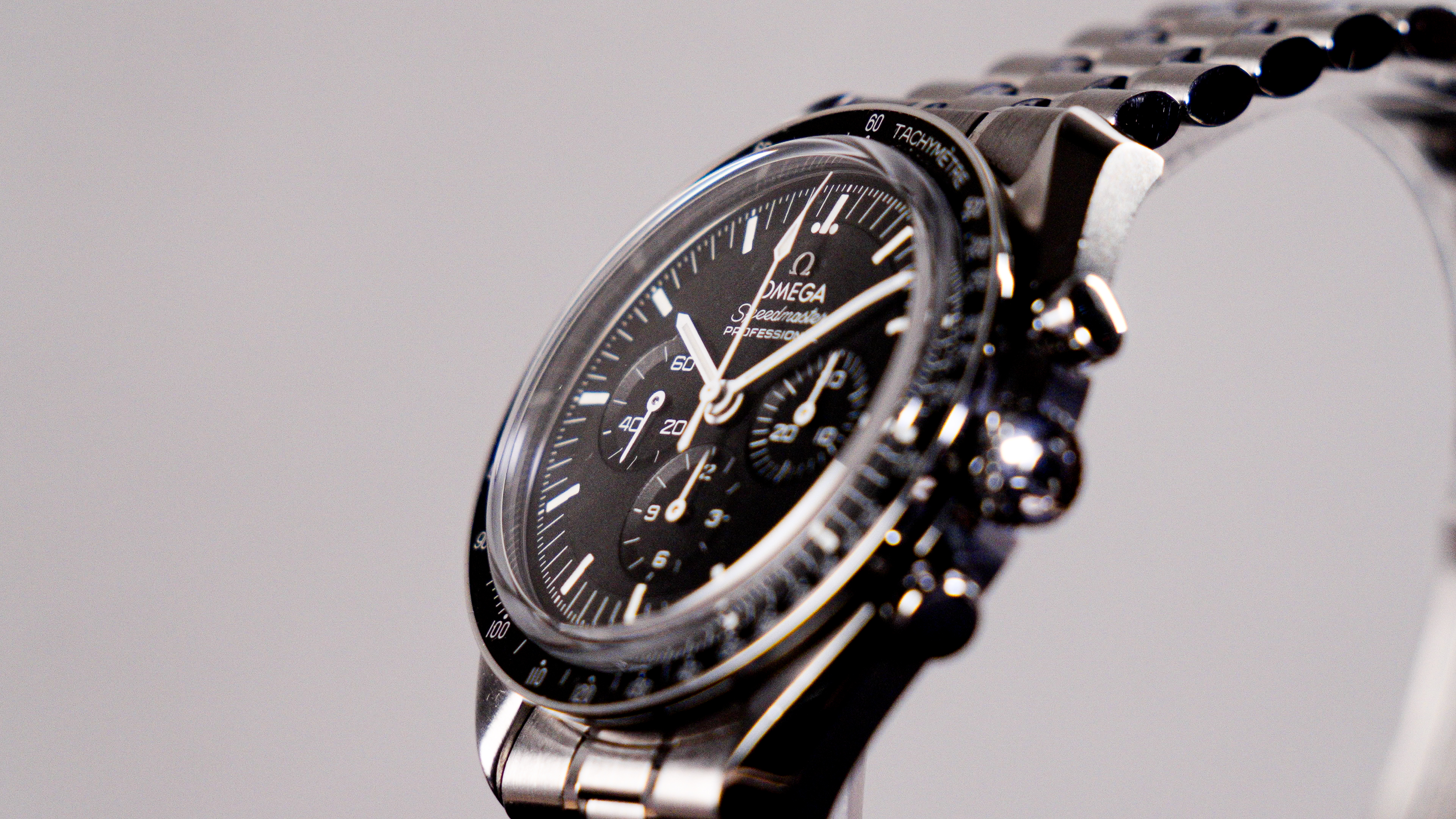 Omega Speedmaster Moonwatch Professional
